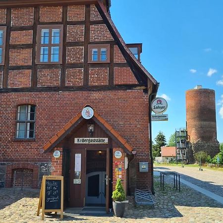 Schloss Rothenklempenow 호텔 외부 사진